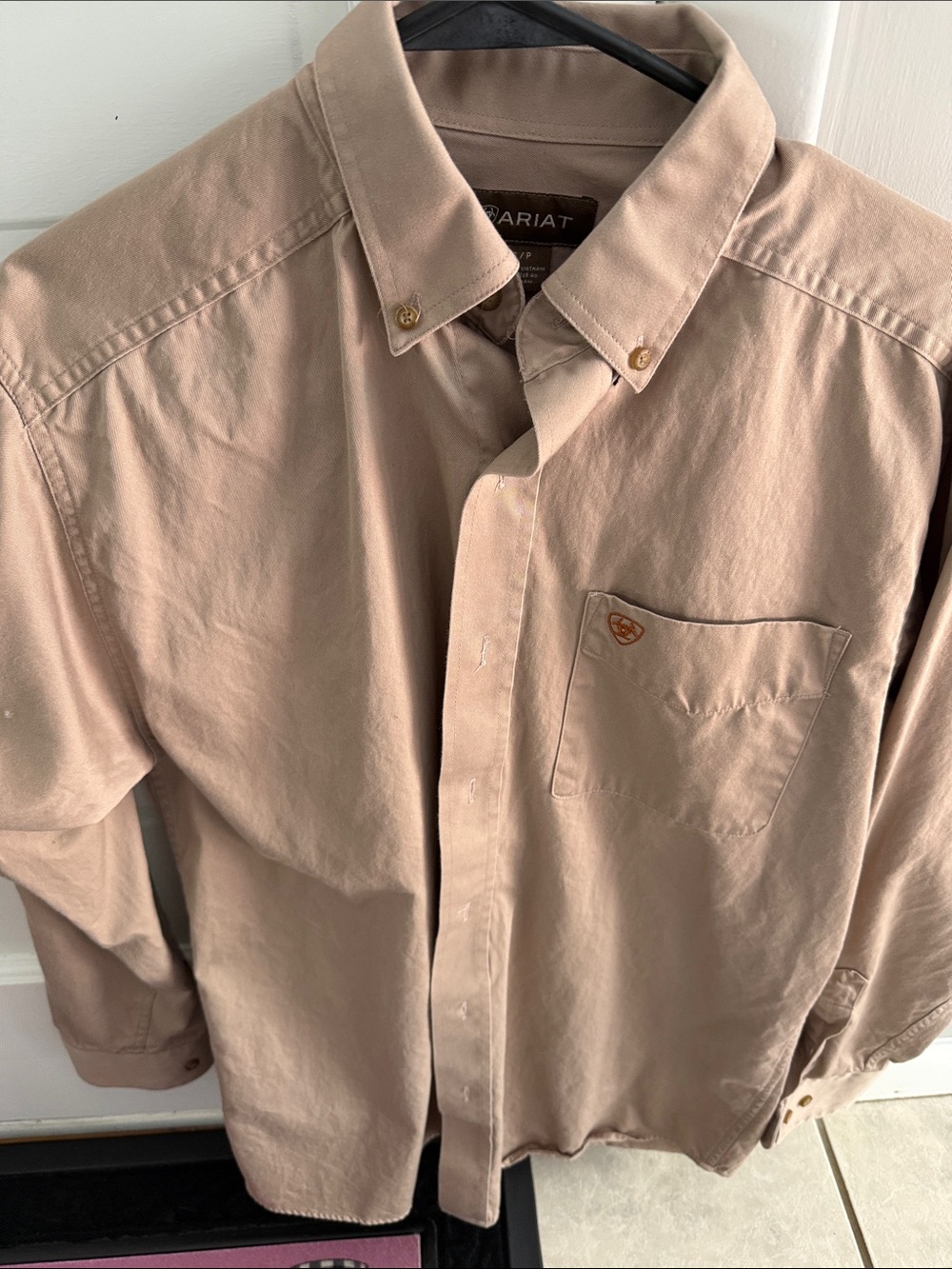 Ariat Men's Beige Button-Down Casual Shirt